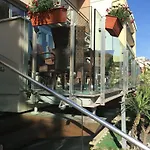 Hotel Boston