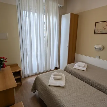 Hotel Boston 3*